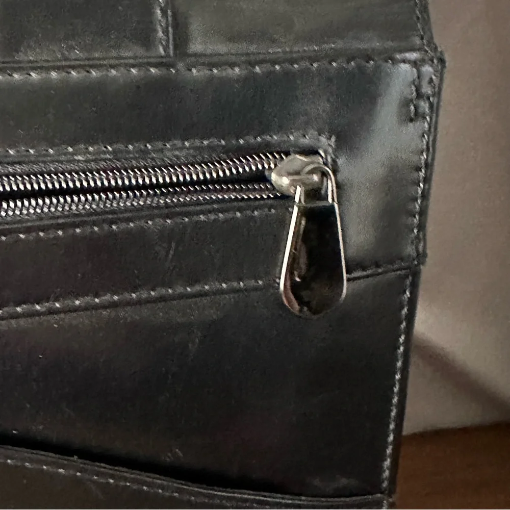 Wilsons Leather Pelle Studio Leather Messenger Bag Briefcase Satchel Black